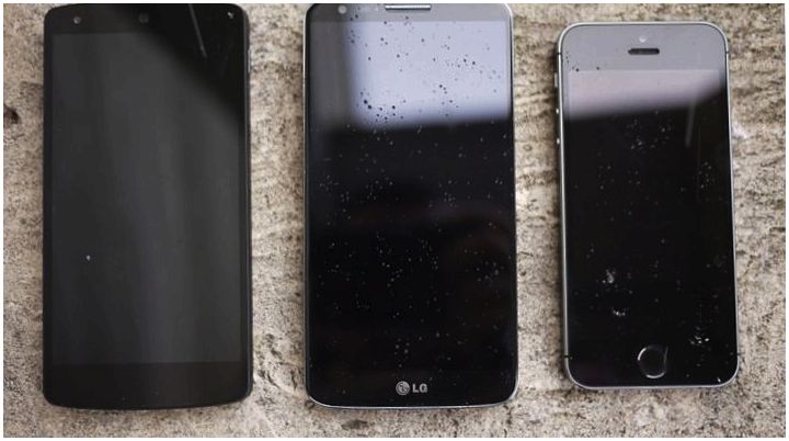 Где у него кнопка? Обзор смартфона LG G2