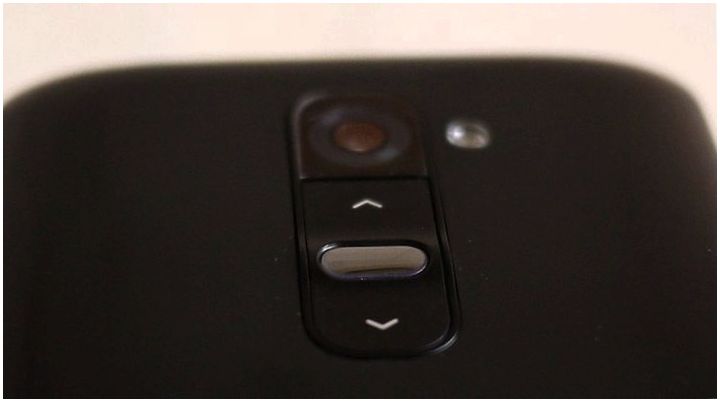 Где у него кнопка? Обзор смартфона LG G2
