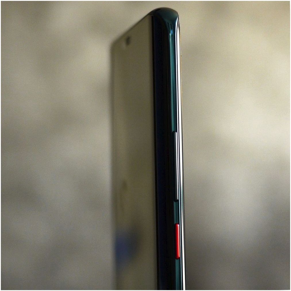 Обзор смартфона Huawei Mate 20 Pro: удобные инновации