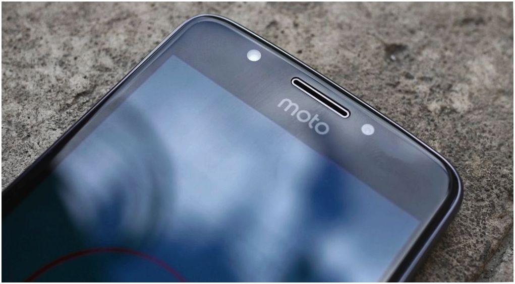 Обзор Lenovo Moto E4: красивый, именитый, недорогой