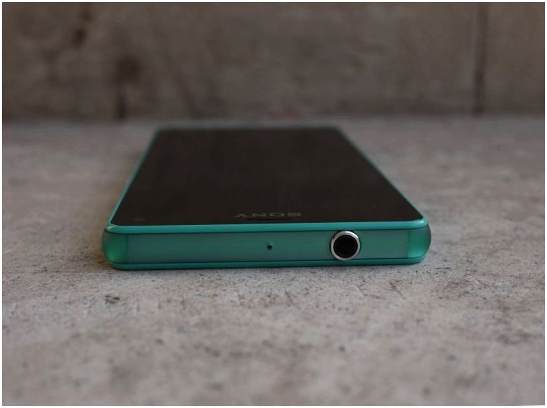 Обзор смартфона Sony Xperia Z3 Compact: монстр в тщедушном теле