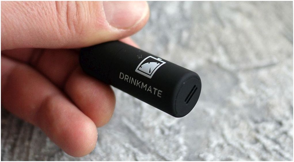 Обзор алкотестера DrinkMate: "cобутыльник" для "айфона" (обзор, алкотестера, drinkmate, cобутыльник, длить, айфона) Обзор алкотестера DrinkMate: "cобутыльник" для "айфона"