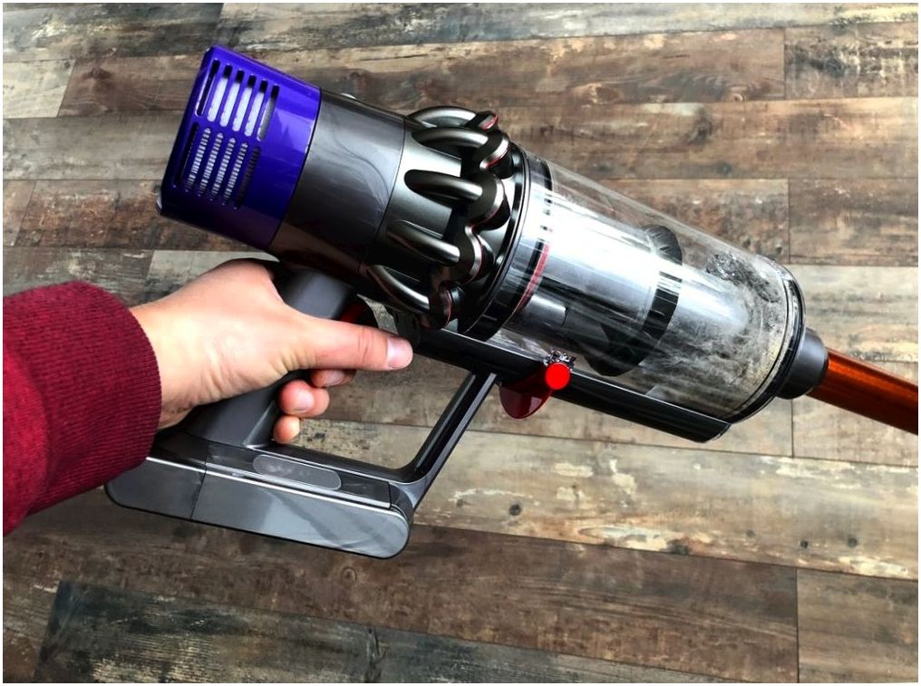 Обзор беспроводного пылесоса Dyson Cyclone V10. Ручное торнадо (обзор, беспроводного, пылесос, dyson, cyclone, ручной) Обзор беспроводного пылесоса Dyson Cyclone V10. Ручное торнадо