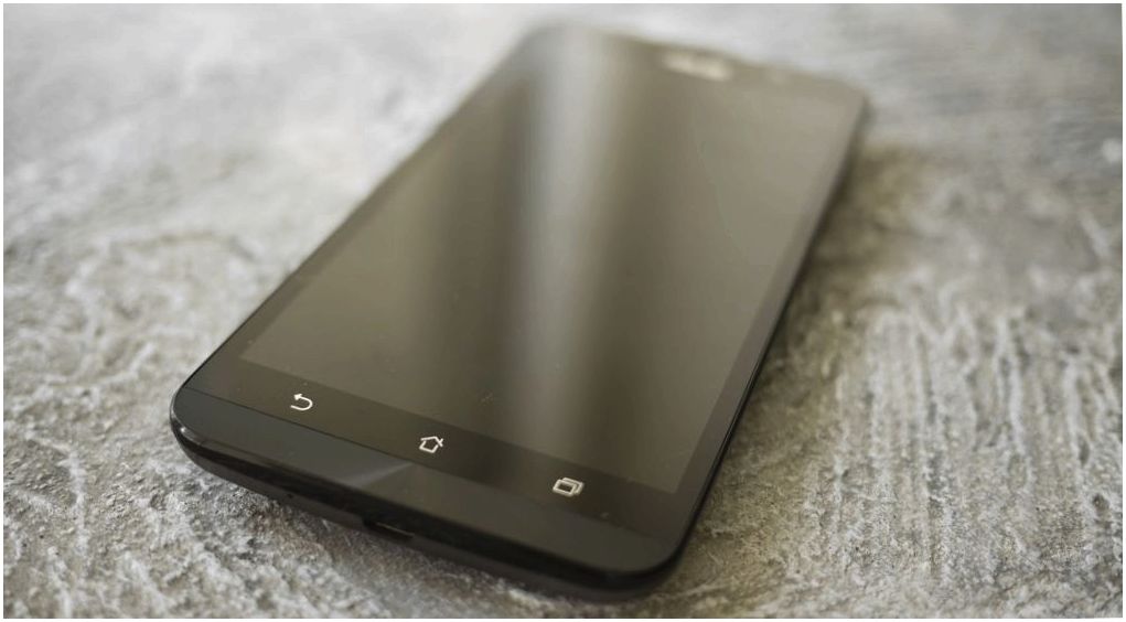 Обзор смартфона Asus ZenFone 2: на память не жалуюсь