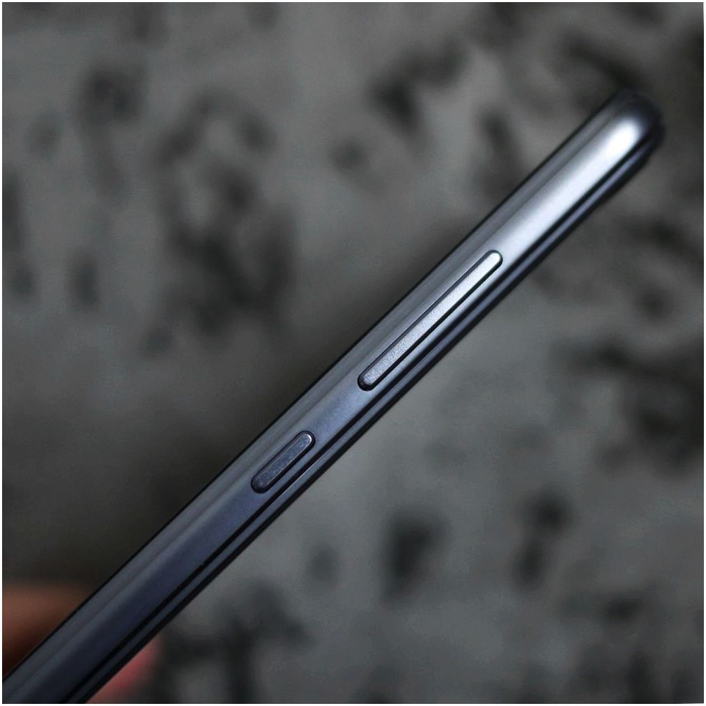 Обзор смартфона Honor 9 Lite: середнячок без лишнего "сахара" (обзор, смартфона, honor, lite, середнячок, лишний) Обзор смартфона Honor 9 Lite: середнячок без лишнего "сахара"