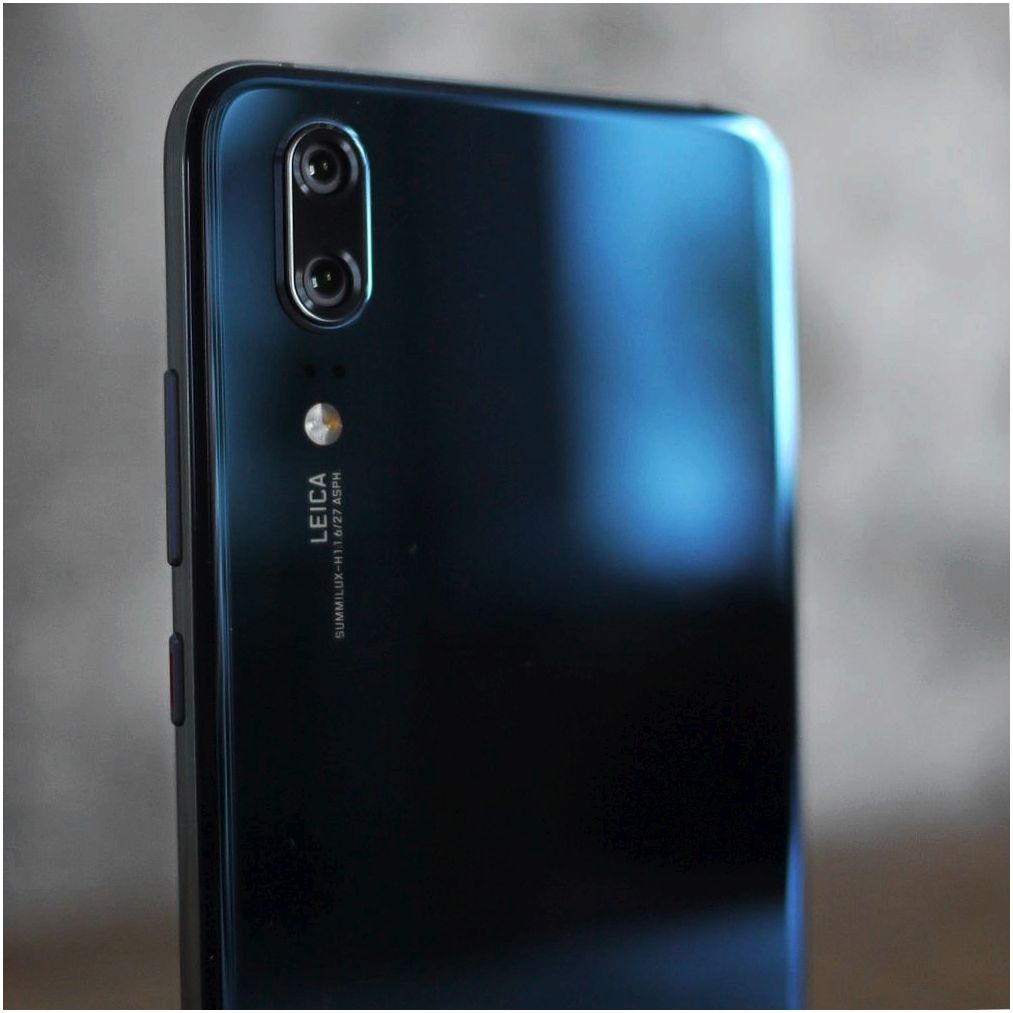 Обзор смартфона Huawei P20: машинный разум на службе у камер