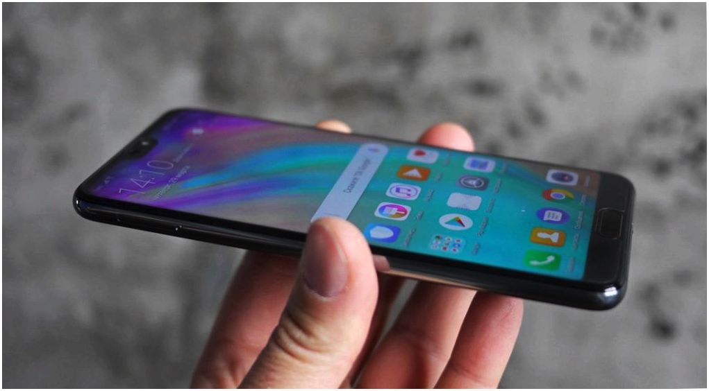 Обзор смартфона Huawei P20: машинный разум на службе у камер