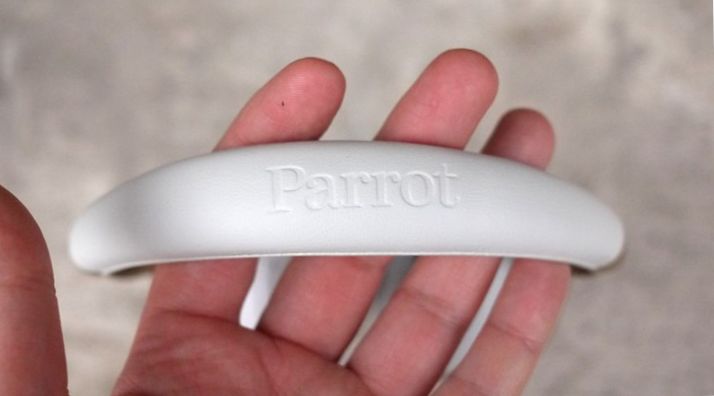 Умный звук. Обзор беспроводных наушников Parrot Zik