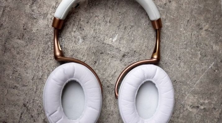 Умный звук. Обзор беспроводных наушников Parrot Zik