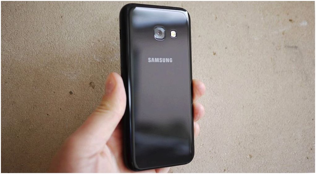 Обзор смартфона Samsung Galaxy A3 (2017): красивый, компактный, водозащищенный