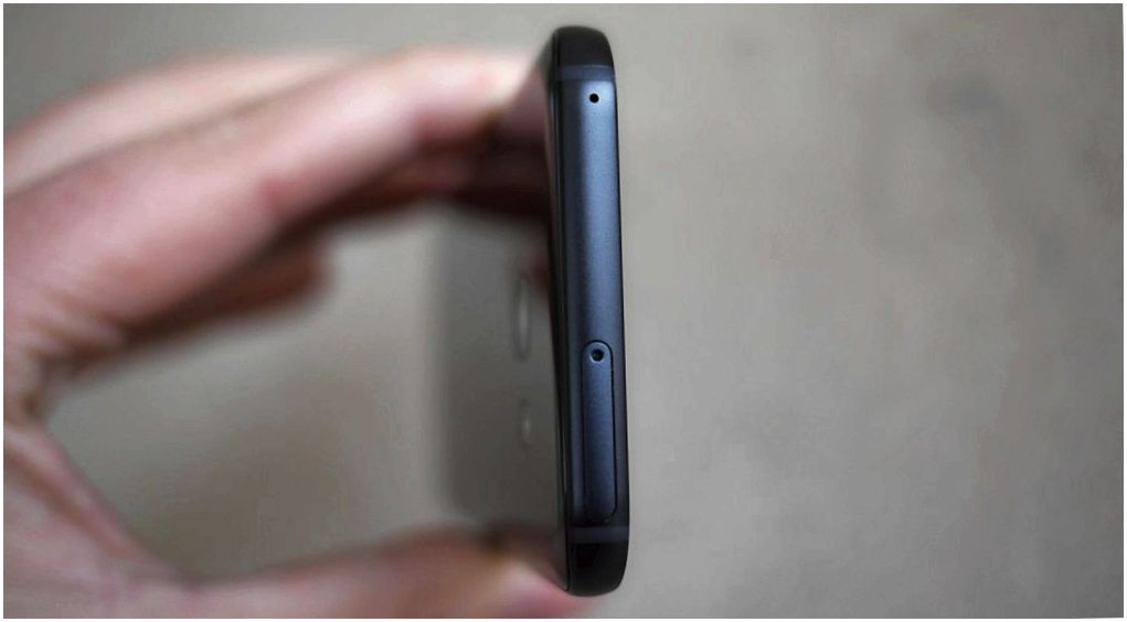 Обзор смартфона Samsung Galaxy A3 (2017): красивый, компактный, водозащищенный