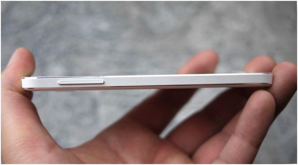 Обзор смартфона Samsung Galaxy A3: стильный "середнячок"