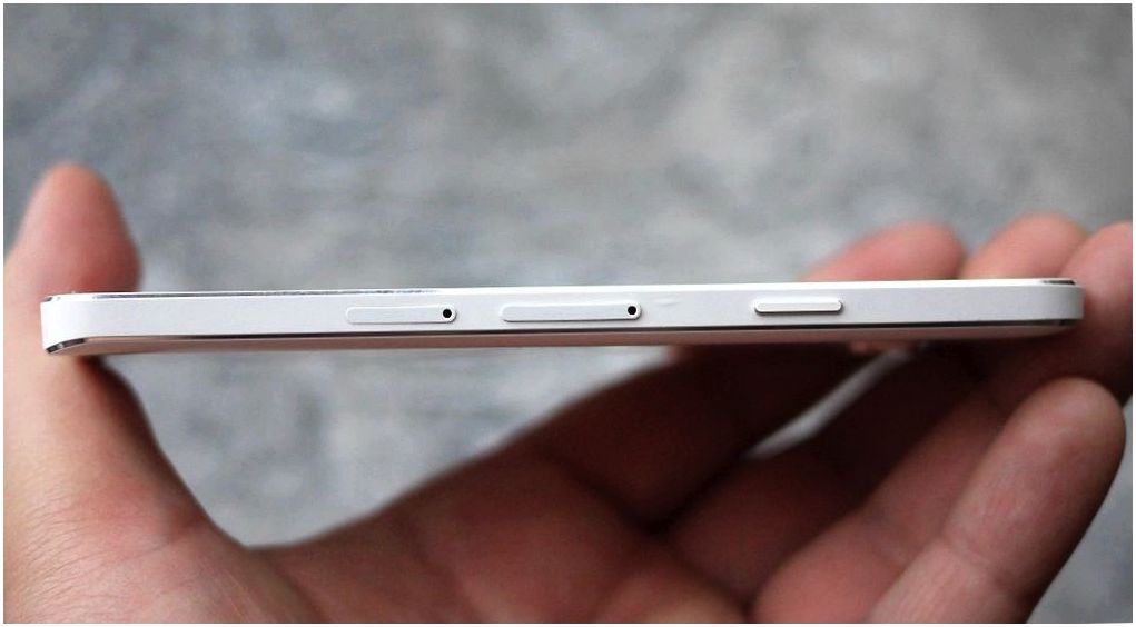 Обзор смартфона Samsung Galaxy A3: стильный "середнячок"