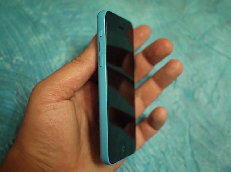 Пластмассовая жизнь. Обзор смартфона iPhone 5c (пластмассовый, жизнь, обзор, смартфона, iphone) Пластмассовая жизнь. Обзор смартфона iPhone 5c