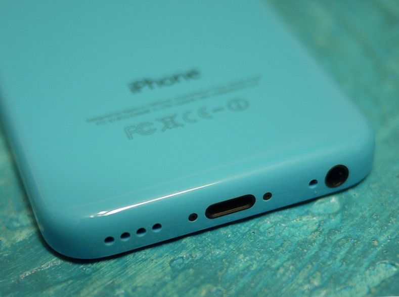 Пластмассовая жизнь. Обзор смартфона iPhone 5c (пластмассовый, жизнь, обзор, смартфона, iphone) Пластмассовая жизнь. Обзор смартфона iPhone 5c