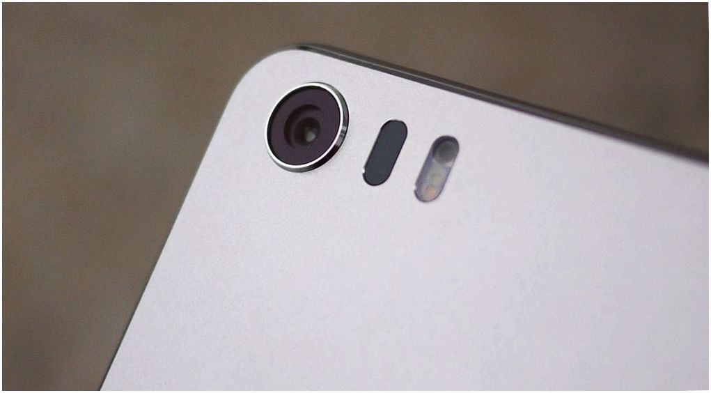 Обзор смартфона Asus ZenFone 3 Ultra: великан для игр и видео