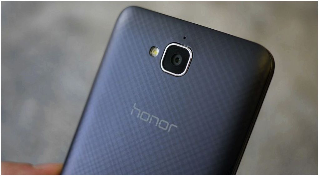 Обзор смартфона Huawei Honor 4C Pro: профессия – долгожитель (обзор, смартфона, huawei, honor) Смартфон Huawei Honor 4C Pro: обзор профессии - длинная печень