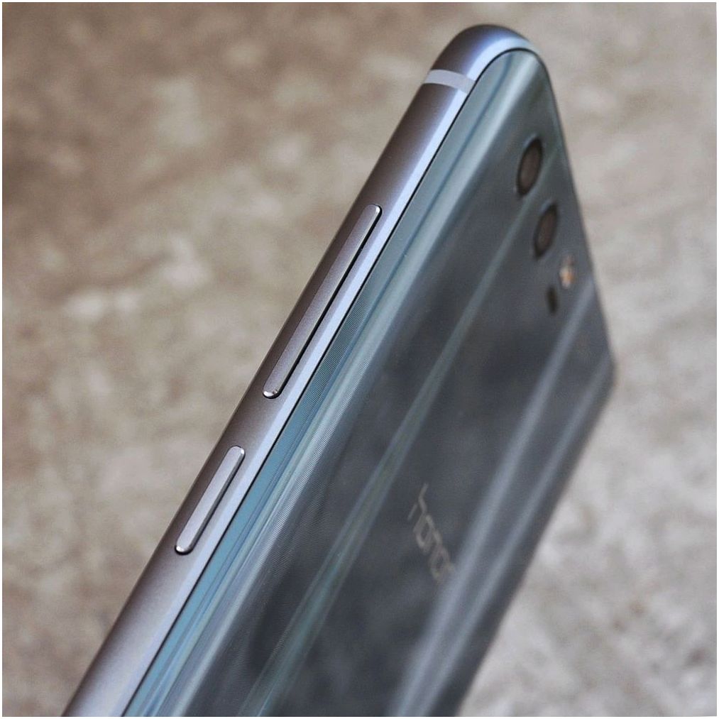 Обзор Honor 9: бескомпромиссный середнячок от Huawei