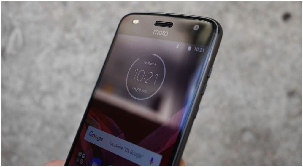 Обзор модульного смартфона Lenovo Moto Z2 Play: средний класс с приставками