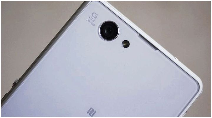 Концентрированный "флагман". Обзор смартфона Sony Xperia Z1 Compact (концентрировать, флагман, обзор, смартфона) Концентрированный "флагман". Обзор смартфона Sony Xperia Z1 Compact