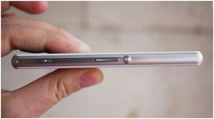 Концентрированный "флагман". Обзор смартфона Sony Xperia Z1 Compact (концентрировать, флагман, обзор, смартфона) Концентрированный "флагман". Обзор смартфона Sony Xperia Z1 Compact
