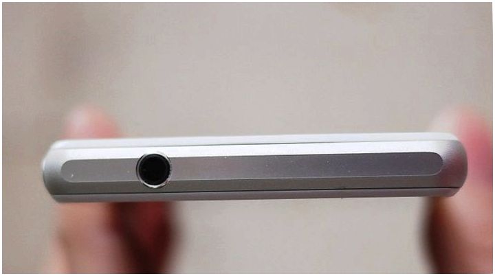 Концентрированный "флагман". Обзор смартфона Sony Xperia Z1 Compact (концентрировать, флагман, обзор, смартфона) Концентрированный "флагман". Обзор смартфона Sony Xperia Z1 Compact
