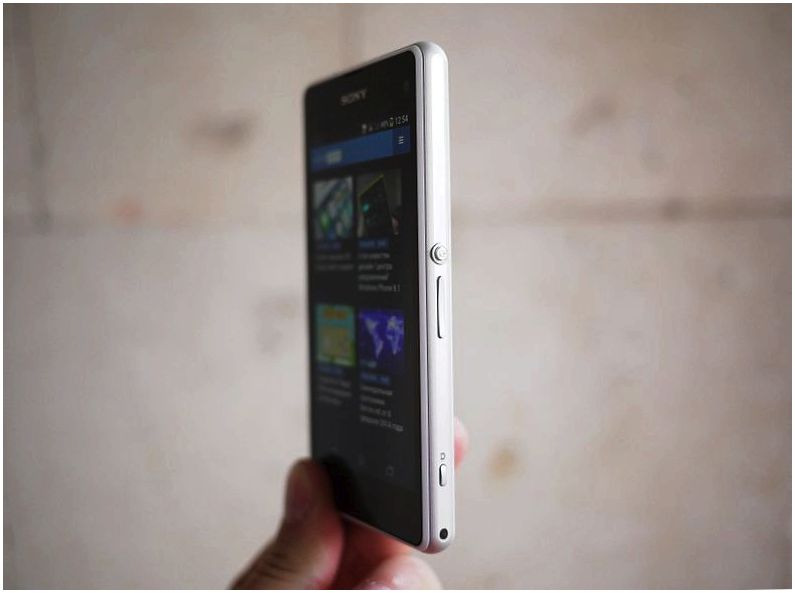 Концентрированный "флагман". Обзор смартфона Sony Xperia Z1 Compact (концентрировать, флагман, обзор, смартфона) Концентрированный "флагман". Обзор смартфона Sony Xperia Z1 Compact