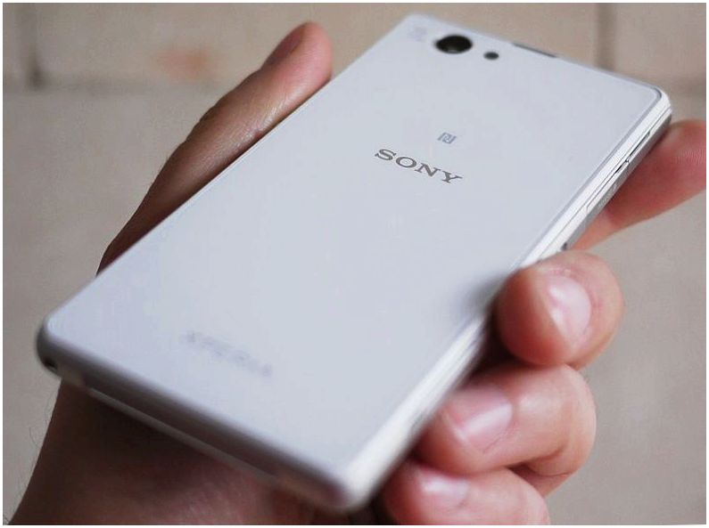 Концентрированный "флагман". Обзор смартфона Sony Xperia Z1 Compact (концентрировать, флагман, обзор, смартфона) Концентрированный "флагман". Обзор смартфона Sony Xperia Z1 Compact