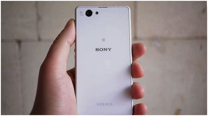 Концентрированный "флагман". Обзор смартфона Sony Xperia Z1 Compact (концентрировать, флагман, обзор, смартфона) Концентрированный "флагман". Обзор смартфона Sony Xperia Z1 Compact
