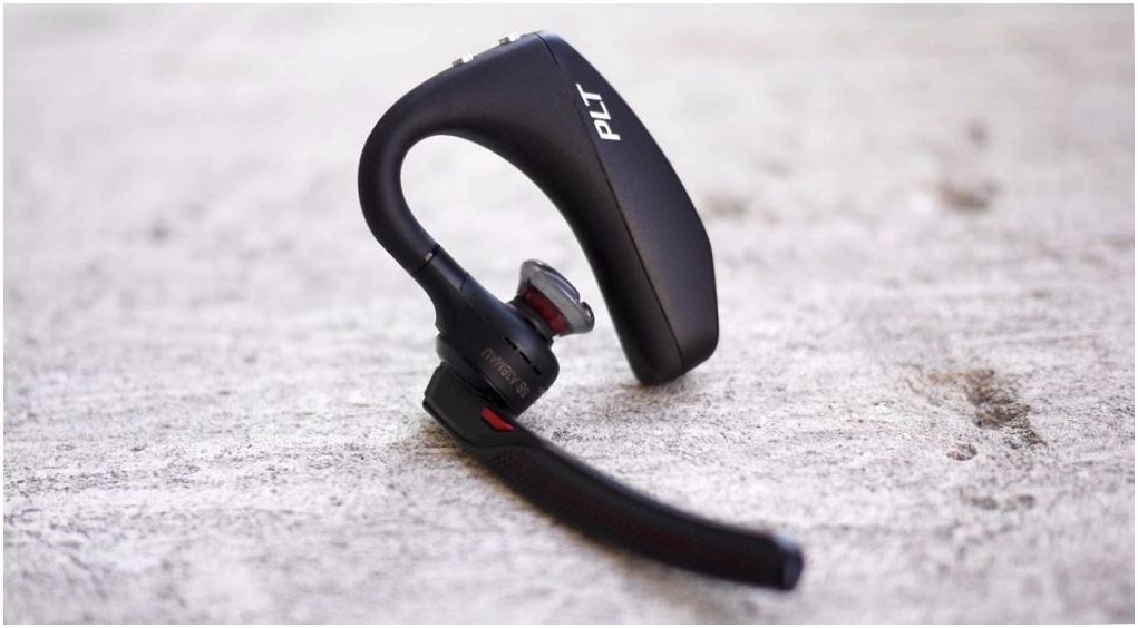 Обзор Bluetooth-гарнитуры Plantronics Voyager 5200: с уличным приоритетом (обзор, bluetooth-гарнитуры, plantronics, voyager) Обзор Bluetooth-гарнитуры Plantronics Voyager 5200: с уличным приоритетом