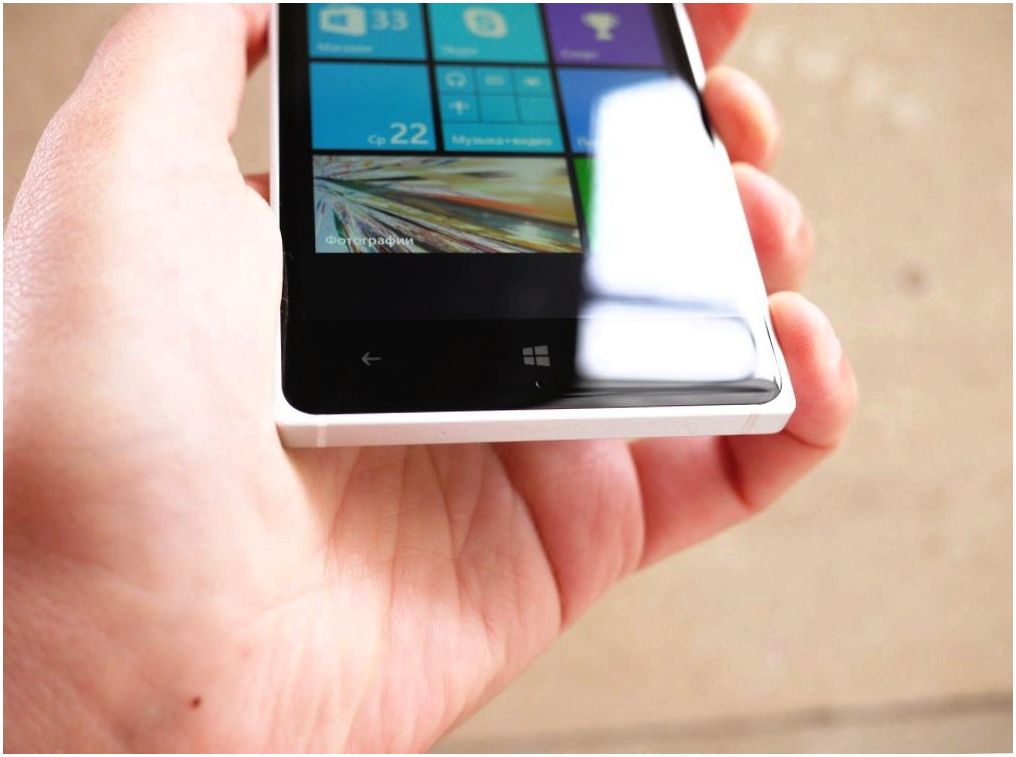 Обзор смартфона Nokia Lumia 830: середнячок с внешностью флагмана