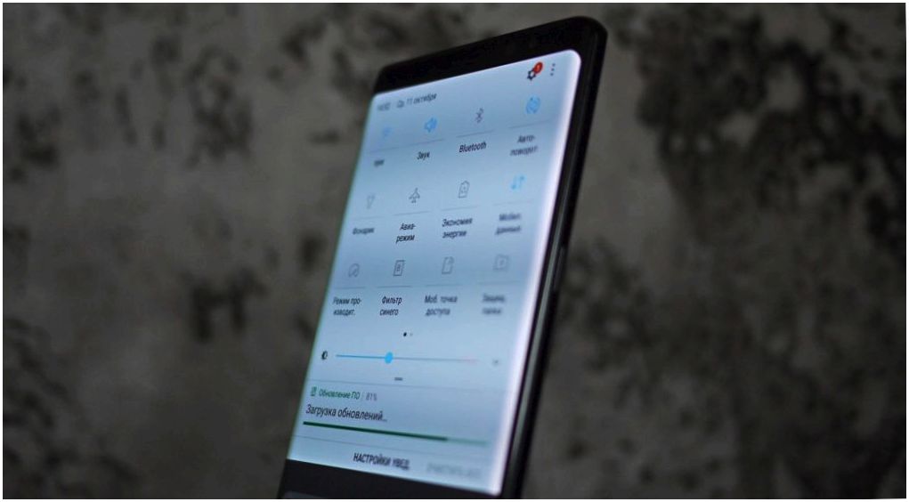 Обзор смартфона Samsung Galaxy Note 8: "безграничный" суперфлагман (обзор, смартфона, samsung, galaxy, note) Обзор смартфона Samsung Galaxy Note 8: "безграничный" суперфлагман