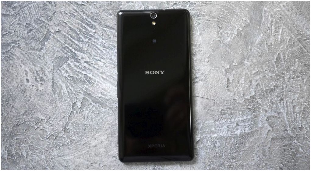 Обзор смартфона Sony Xperia C5 Ultra: "селфи-гигант" без рамок (обзор, смартфона, sony, xperia, ultra) Обзор смартфона Sony Xperia C5 Ultra: "селфи-гигант" без рамок