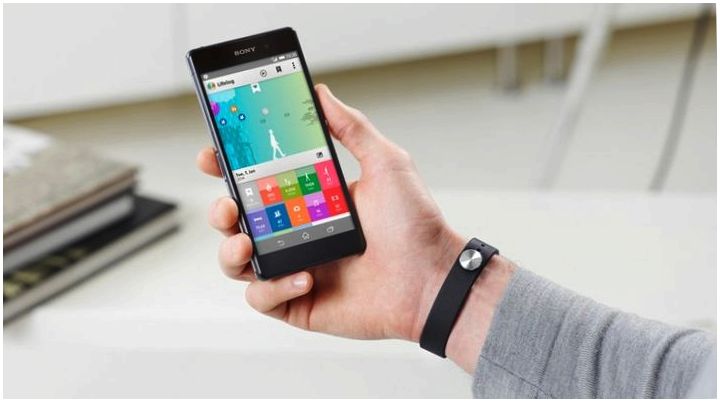 Обзор Sony SmartBand SWR10: фитнес-браслет по-японски (обзор, sony, smartband, swr10, фитнес-браслет, SmartBand SWR10) Обзор Sony SmartBand SWR10: фитнес-браслет по-японски