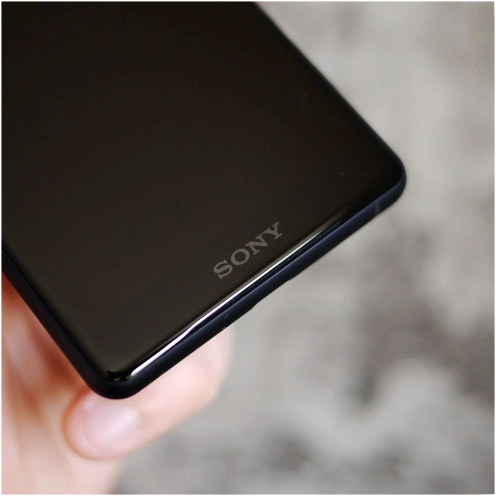 Обзор Sony Xperia XZ2 Compact: миниатюризация без компромиссов (обзор, sony, xperia, compact, миниатюризация) Обзор Sony Xperia XZ2 Compact: миниатюризация без компромиссов