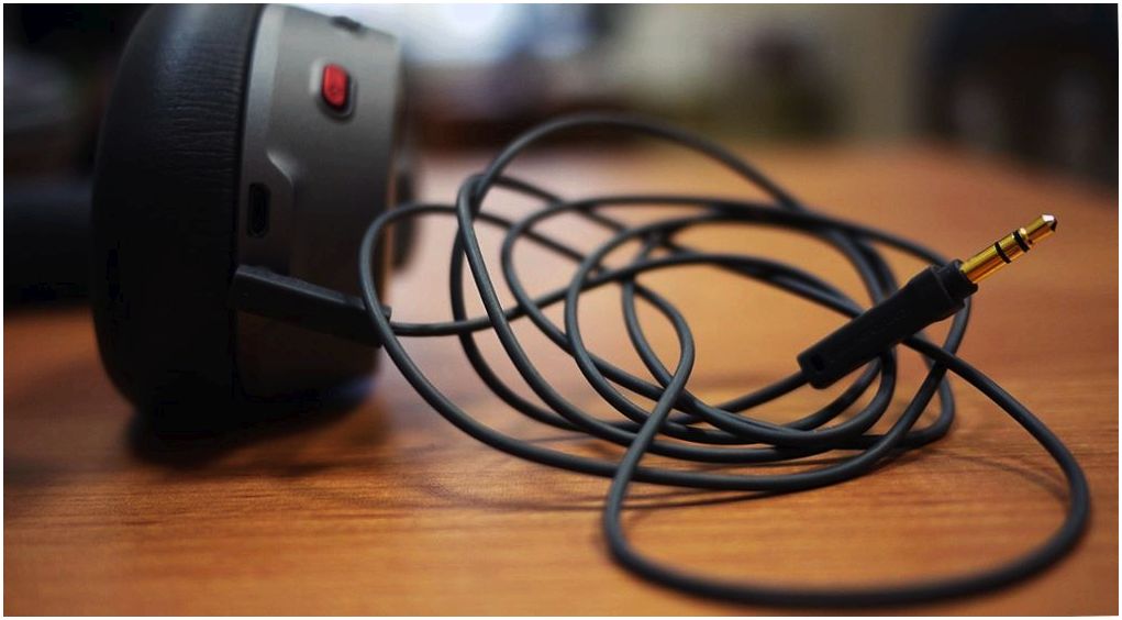 Обзор Bluetooth-гарнитуры Plantronics BackBeat Pro 2: звучная тишина (обзор, bluetooth-гарнитуры, plantronics, backbeat, звучный, тишина) Обзор Bluetooth-гарнитуры Plantronics BackBeat Pro 2: звучная тишина