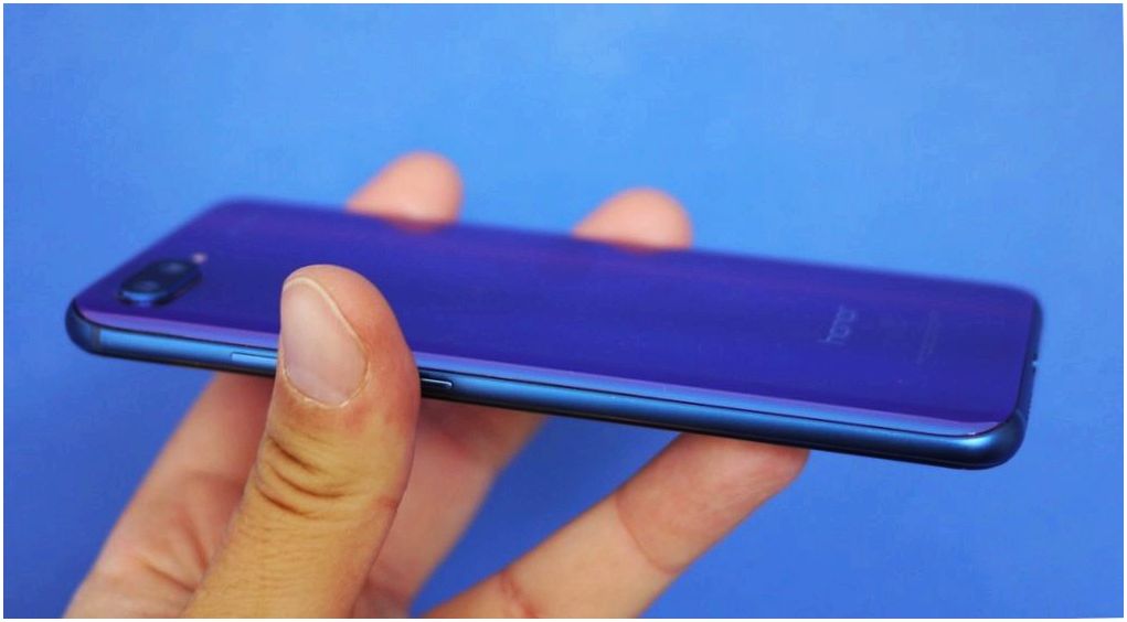 Обзор Honor 10: красавчик с "умными" камерами