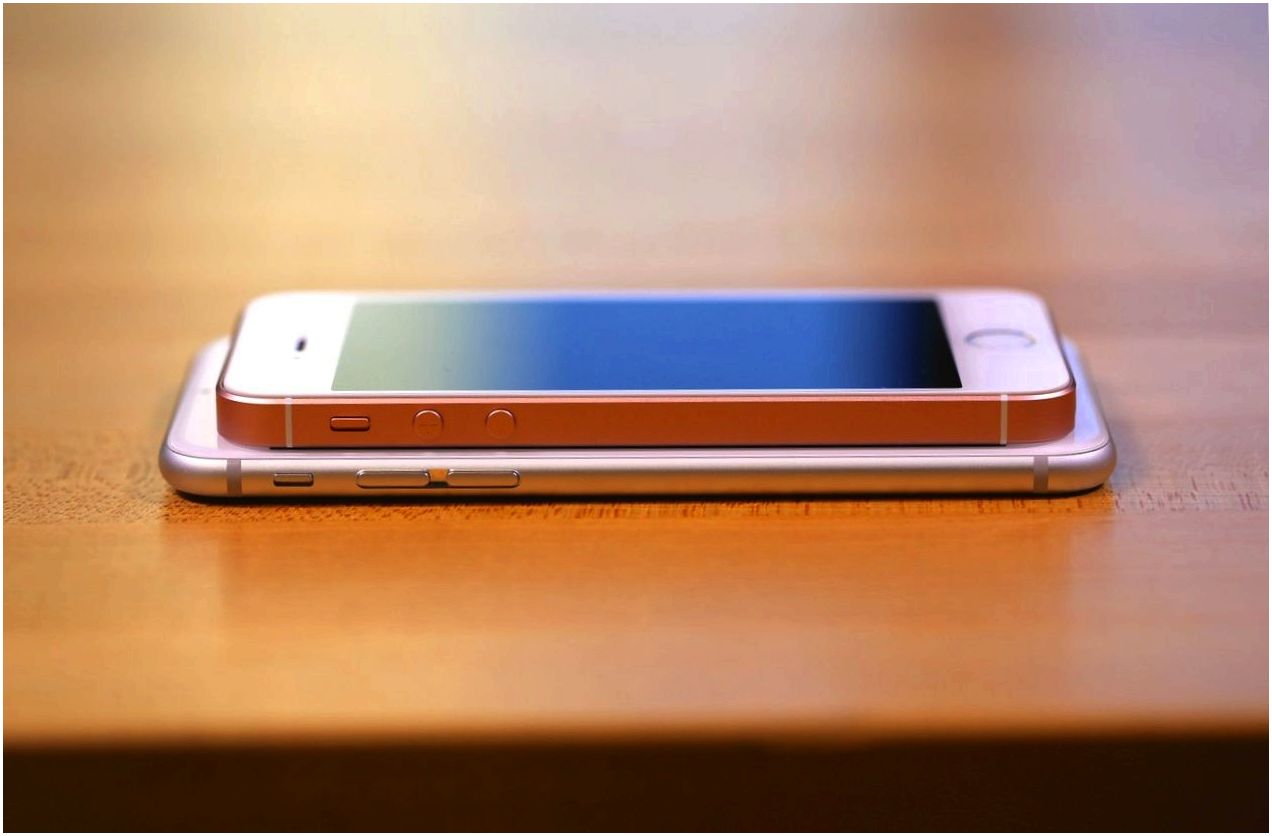 Обзор обзоров: iPhone SE (обзор, iphone, нового смартфона, Apple iPhone, Street Journal, Wall Street) Обзор обзоров: iPhone SE