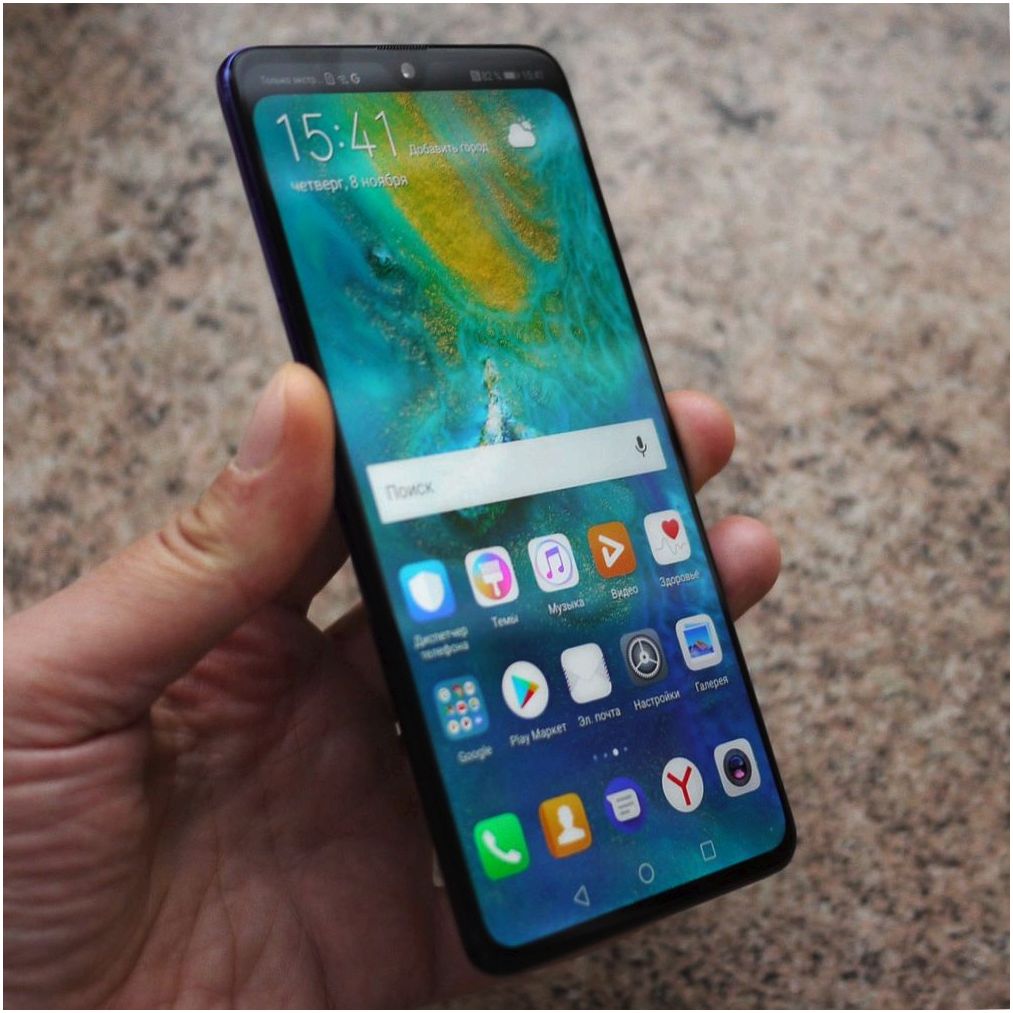 Обзор смартфона Huawei Mate 20: тройная камера, удвоенный "интеллект"