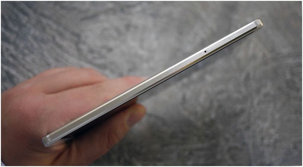 Обзор смартфона Huawei Mate 8: мощный и долгоиграющий (обзор, смартфона, huawei, mate, мощный) Обзор смартфона Huawei Mate 8: мощный и долгоиграющий
