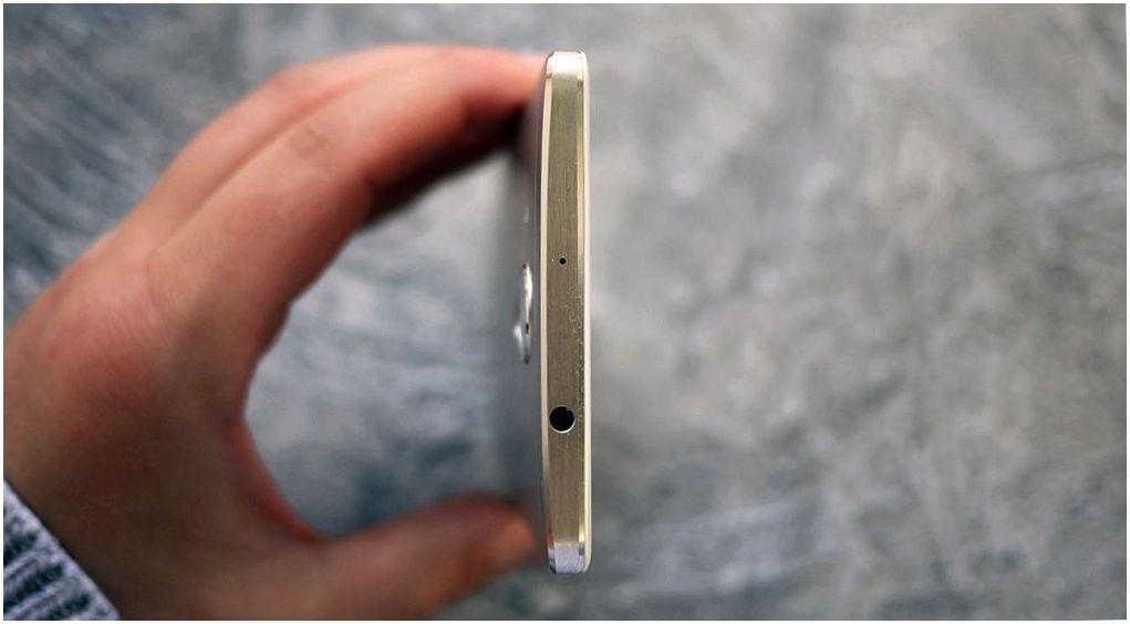 Обзор смартфона Huawei Mate 8: мощный и долгоиграющий (обзор, смартфона, huawei, mate, мощный) Обзор смартфона Huawei Mate 8: мощный и долгоиграющий