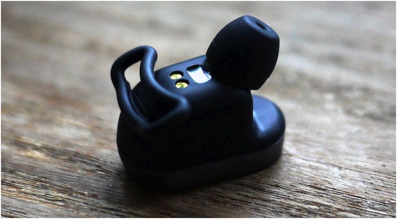 Обзор "умной" гарнитуры Sony Xperia Ear: слышу голоса