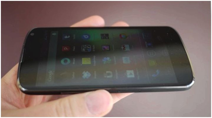 Черный прямоугольник. Обзор смартфона Nexus 4 от Google и LG