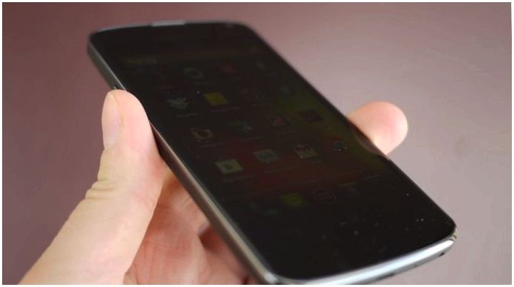 Черный прямоугольник. Обзор смартфона Nexus 4 от Google и LG