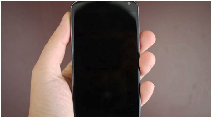 Черный прямоугольник. Обзор смартфона Nexus 4 от Google и LG