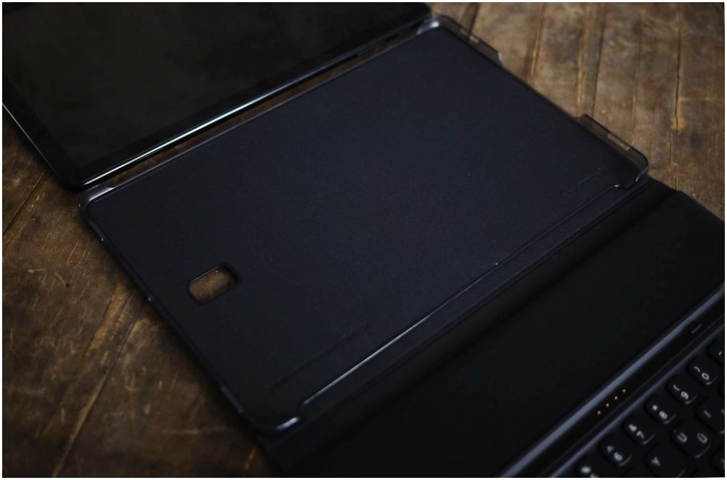 Обзор планшета Samsung Galaxy Tab S4: готов заменить ПК (обзор, планшет, samsung, galaxy) Обзор планшета Samsung Galaxy Tab S4: готов заменить ПК