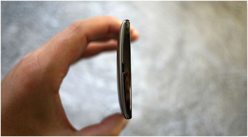 Обзор смартфона LG G4s: кожзаменитель