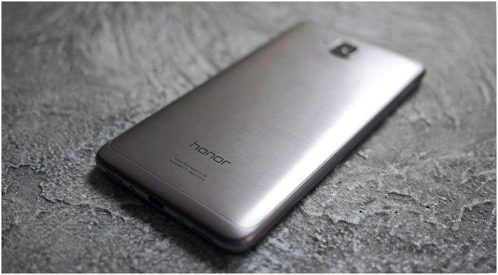 Обзор смартфона Huawei Honor 5C: в "железной" обертке (обзор, смартфона, huawei, honor) Обзор смартфона Huawei Honor 5C: в "железной" обертке