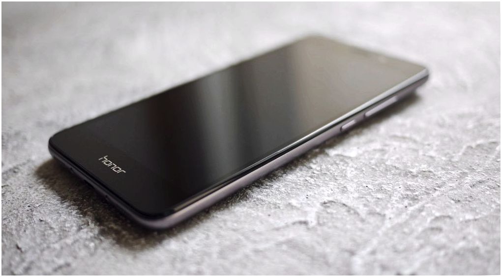 Обзор смартфона Huawei Honor 5C: в "железной" обертке (обзор, смартфона, huawei, honor) Обзор смартфона Huawei Honor 5C: в "железной" обертке