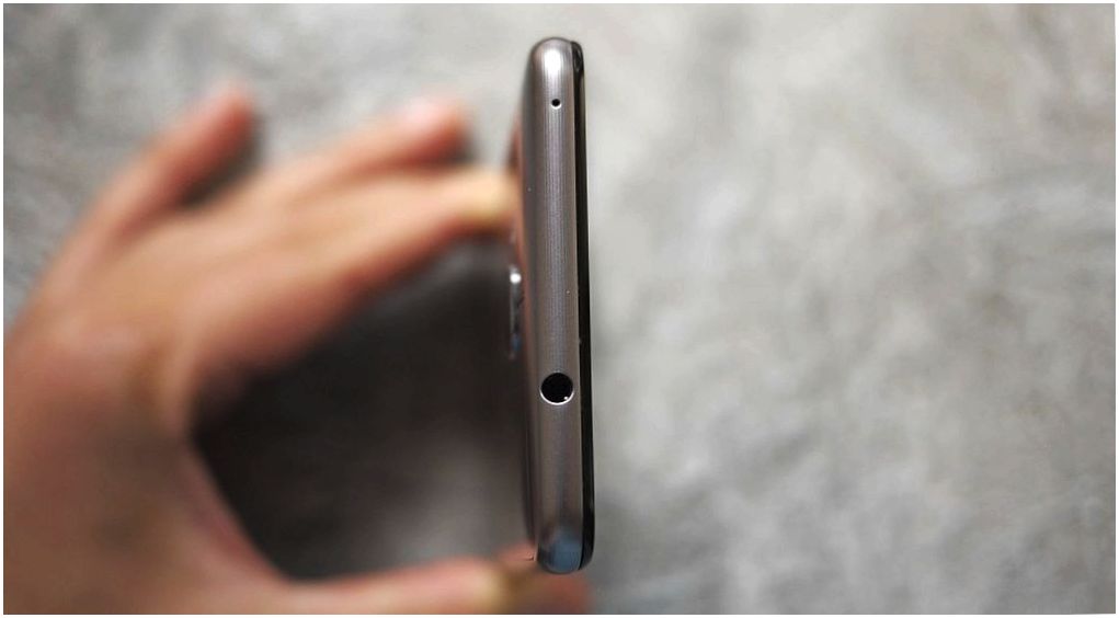 Обзор смартфона Huawei Honor 5C: в "железной" обертке (обзор, смартфона, huawei, honor) Обзор смартфона Huawei Honor 5C: в "железной" обертке